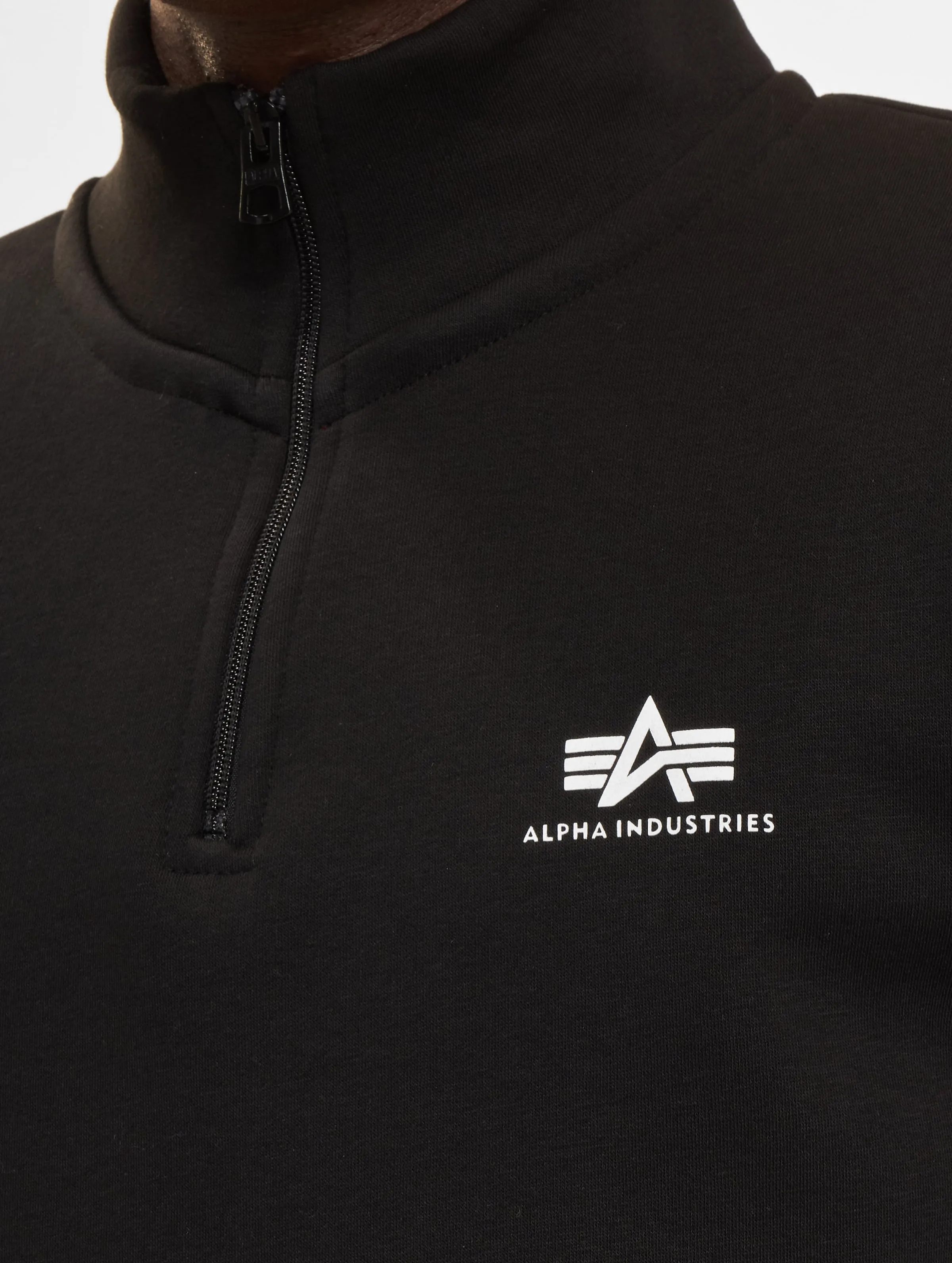 Alpha Industries Half Zip