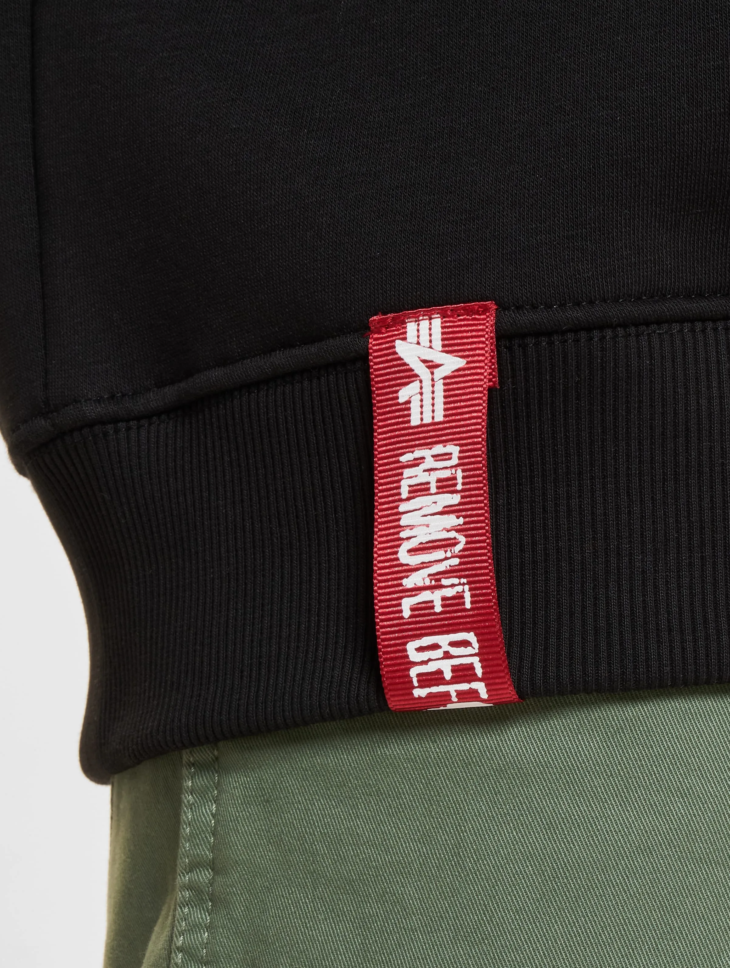 Alpha Industries Half Zip
