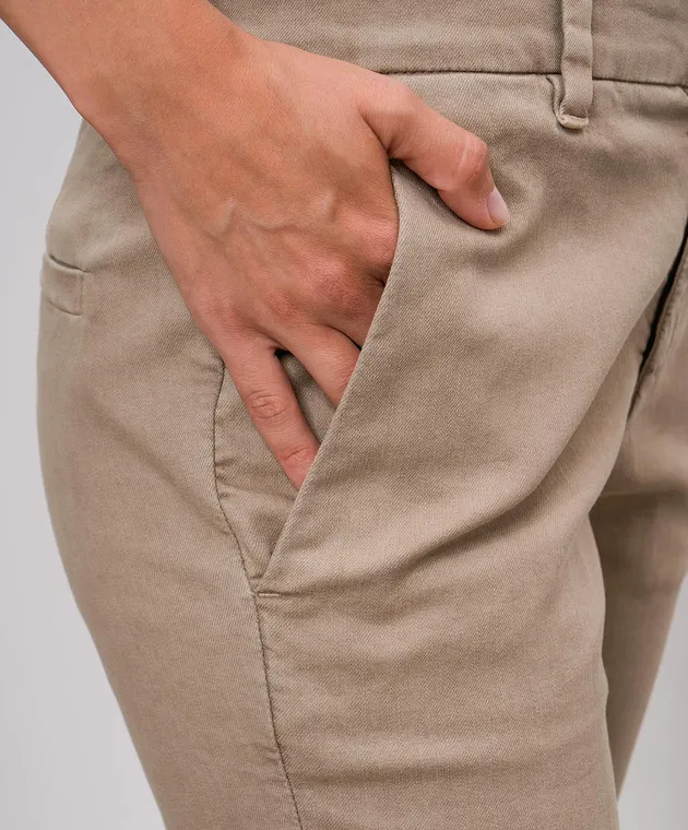 Brunello Cucinelli Beige pants with monil chain