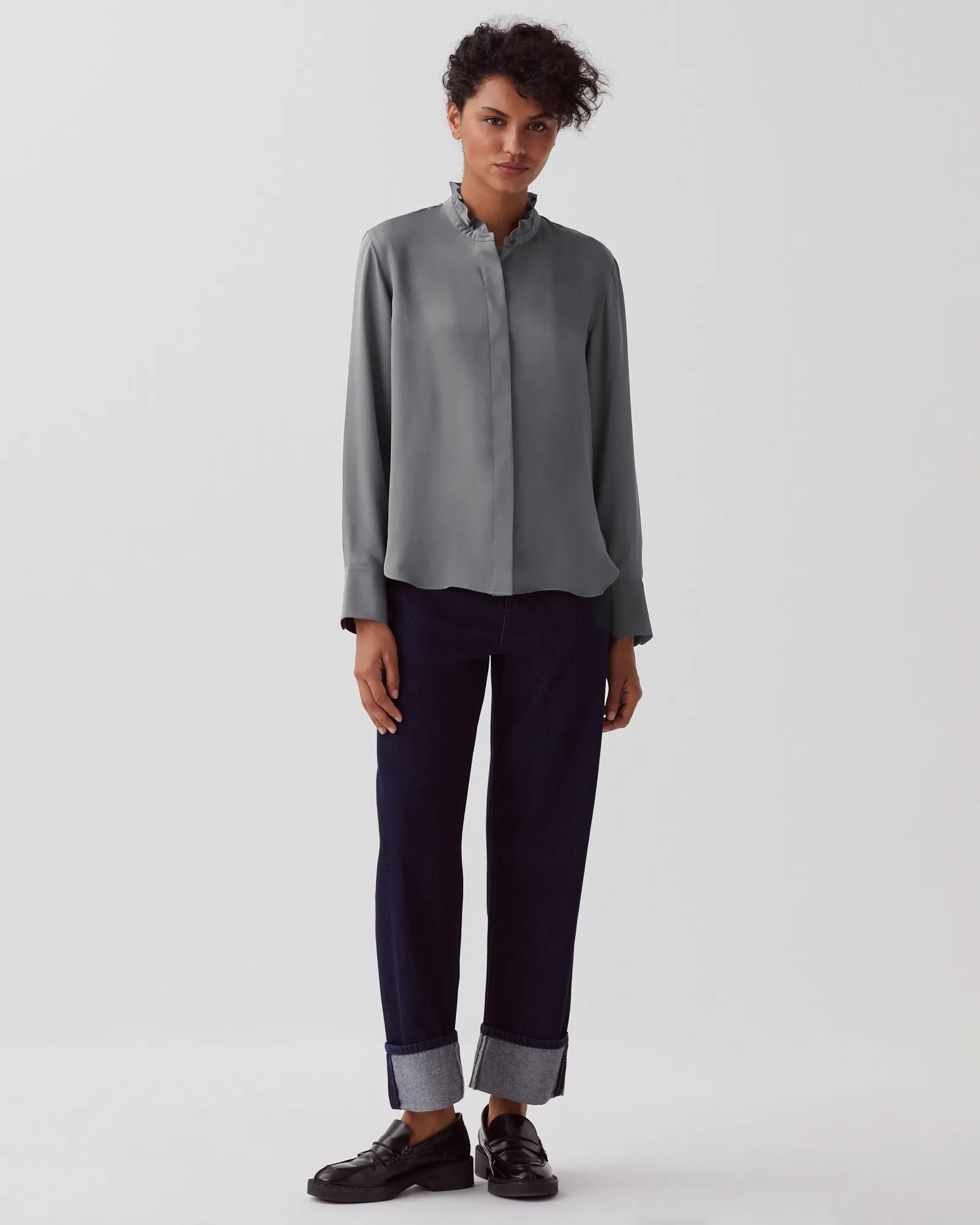 Camisa fluida con volantes grey