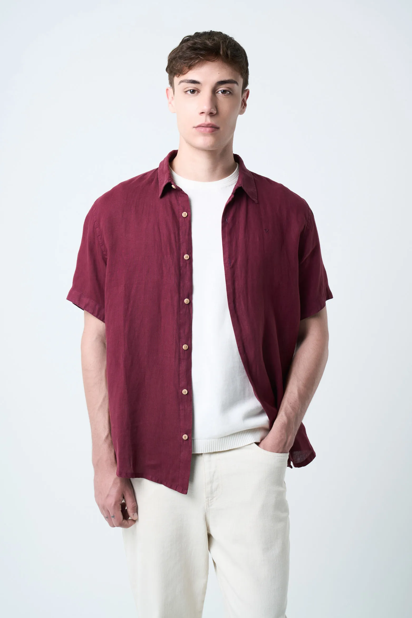 Camisa manga corta lino para hombre bordado vz