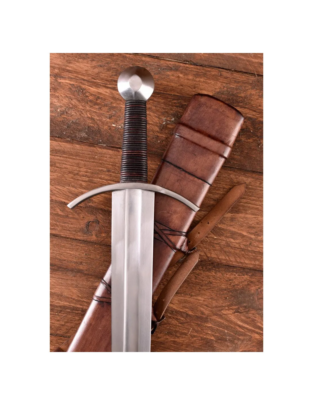 Espada medieval para prácticas con vaina