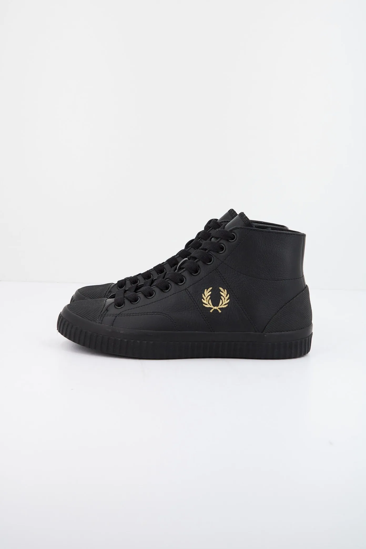 FRED PERRY HUGHES MID LEATHER