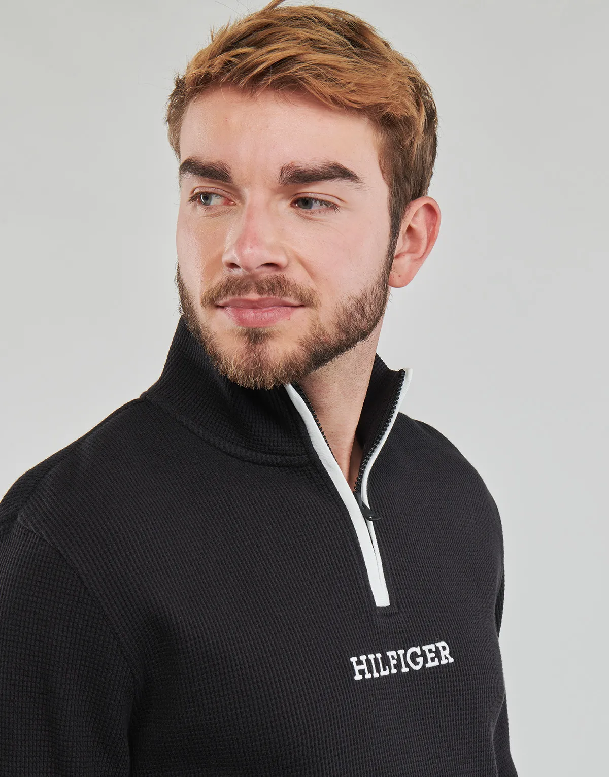 HALF ZIP SWEAT