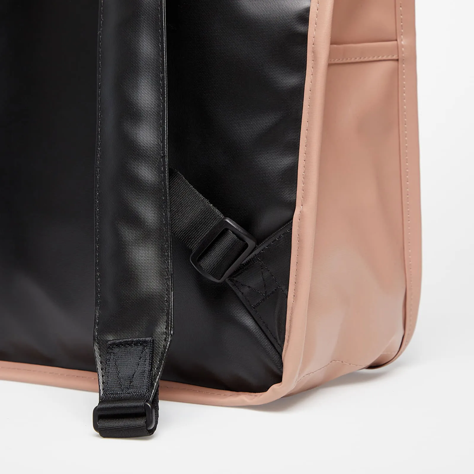 HERSCHEL SUPPLY CO. WEATHER RESISTANT CITY MIDVOLUME