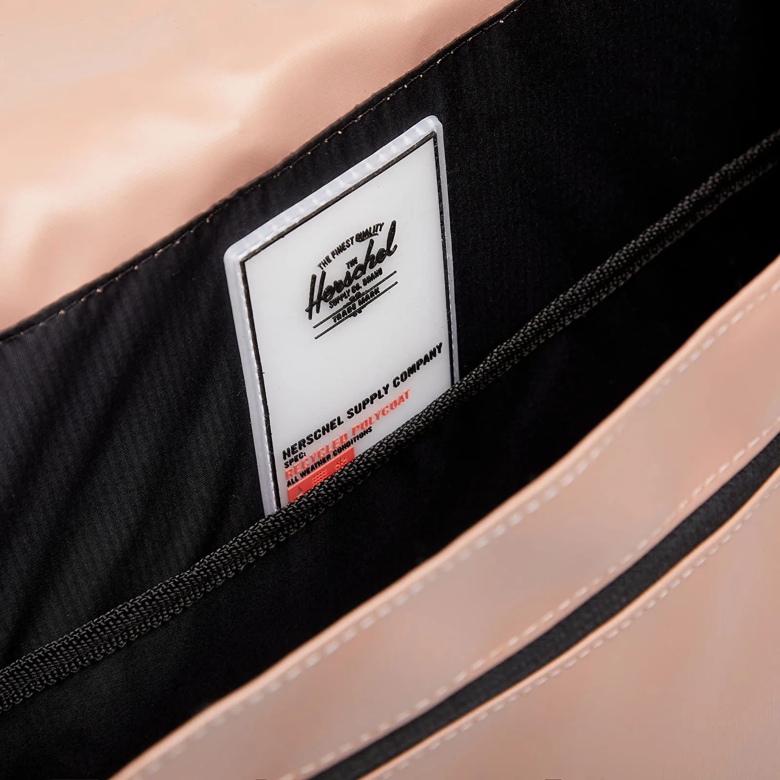 HERSCHEL SUPPLY CO. WEATHER RESISTANT CITY MIDVOLUME
