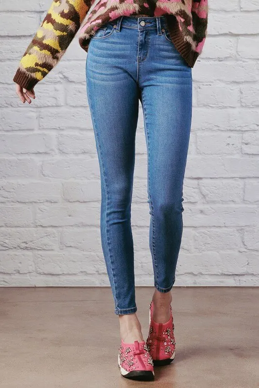 Jeans skinny talle medio moldeador de glúteos ENJEAN