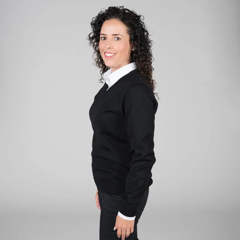 JERSEY PARA MUJER DE PUNTO NEGRO CON CUELLO PICO  GARY'S