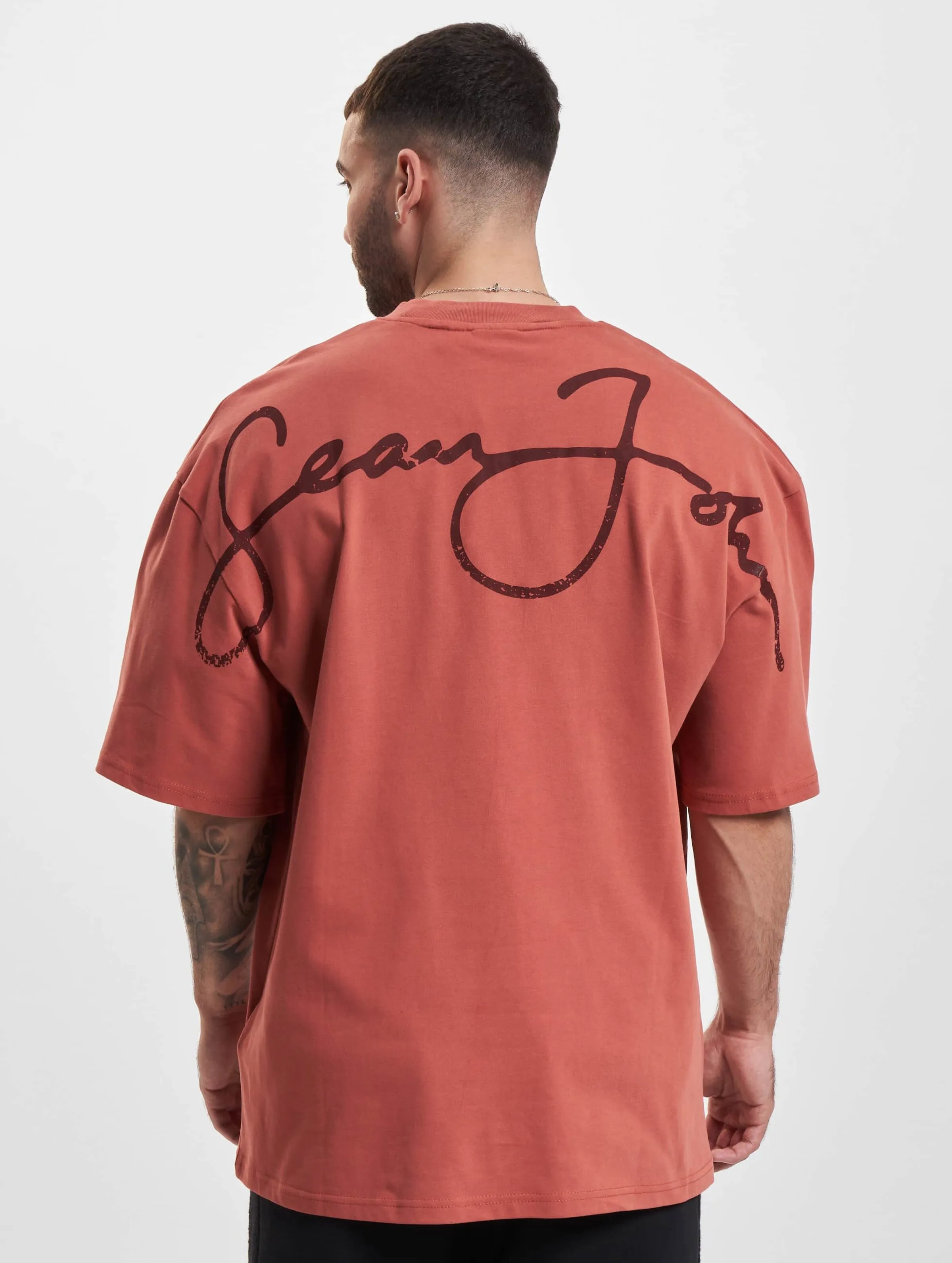 JM2330012 SJ SCRIPT LOGO BACKPRINT PEACHED TEE