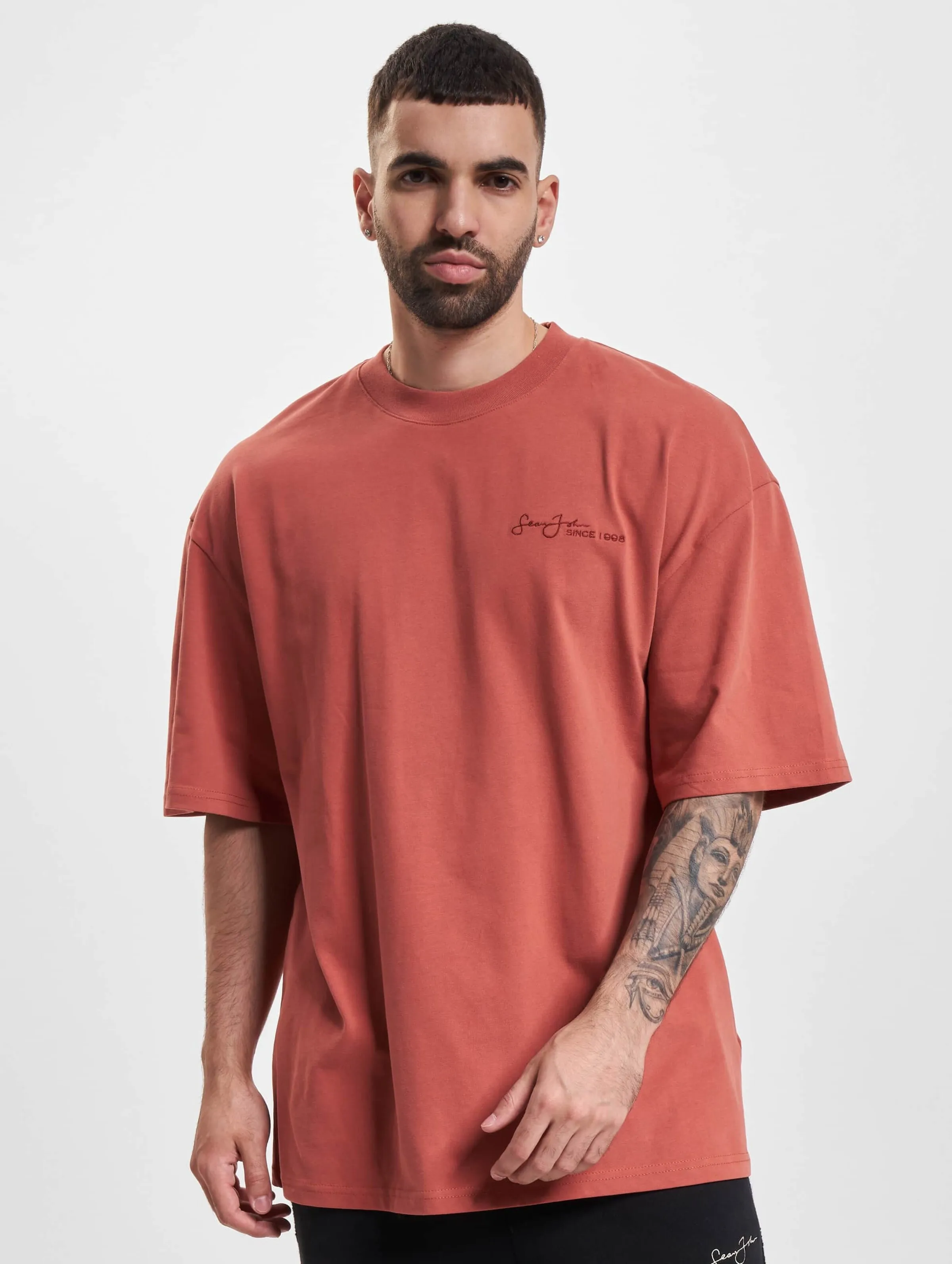 JM2330012 SJ SCRIPT LOGO BACKPRINT PEACHED TEE