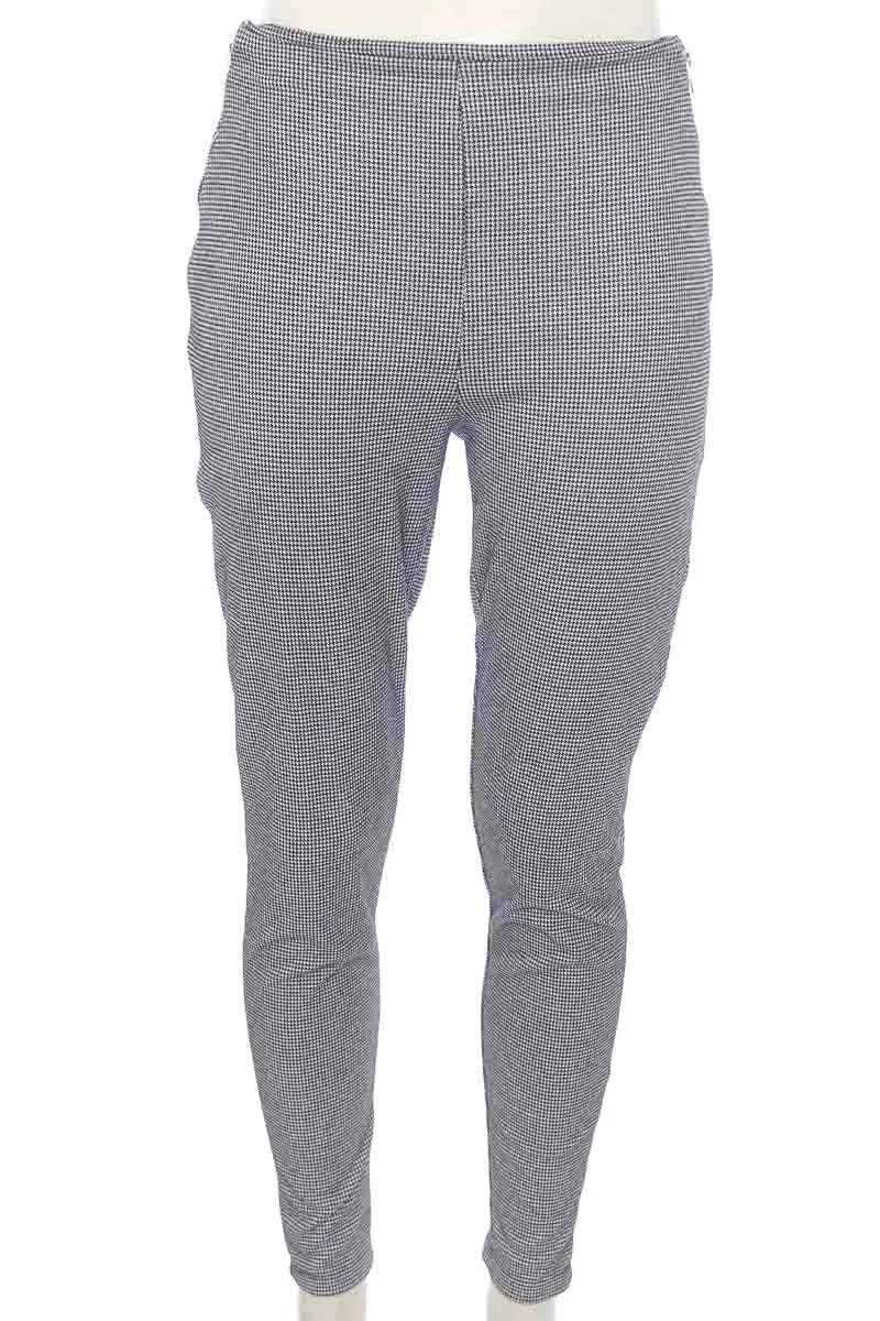 PANTALóN COLOR GRIS  ELA