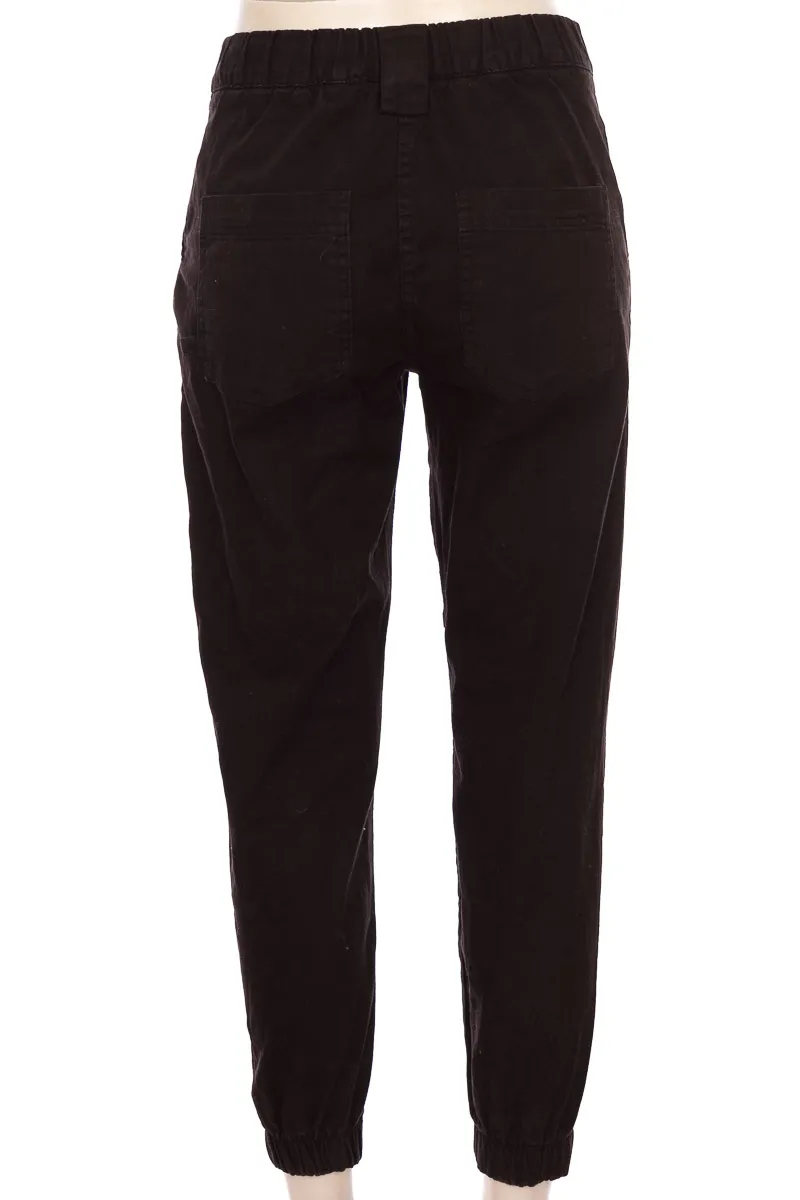 PANTALóN COLOR NEGRO  BERSHKA