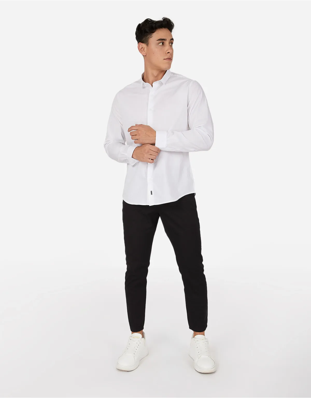 Pantalón taper fit negro