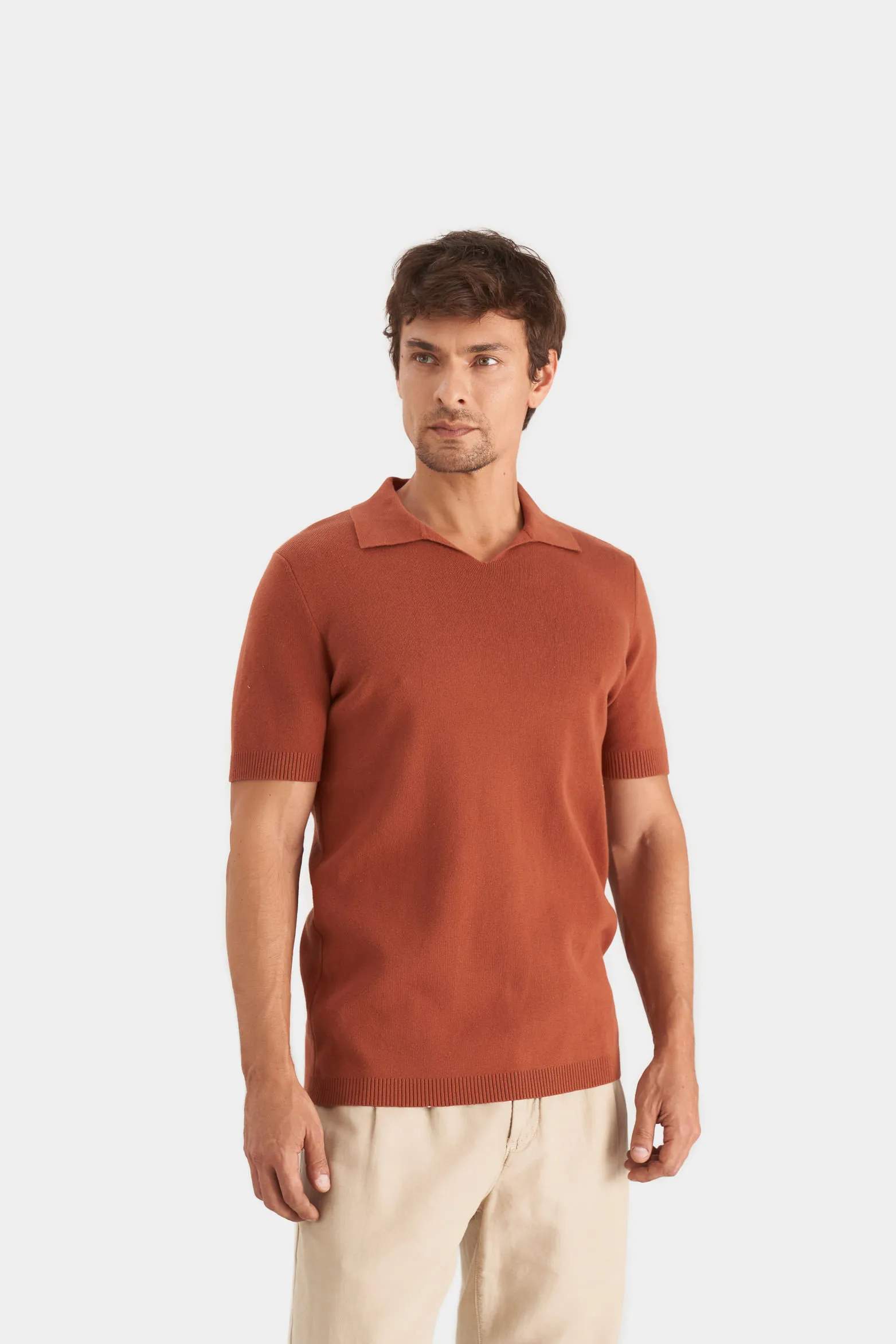 Polo tejida para hombre cuello en V