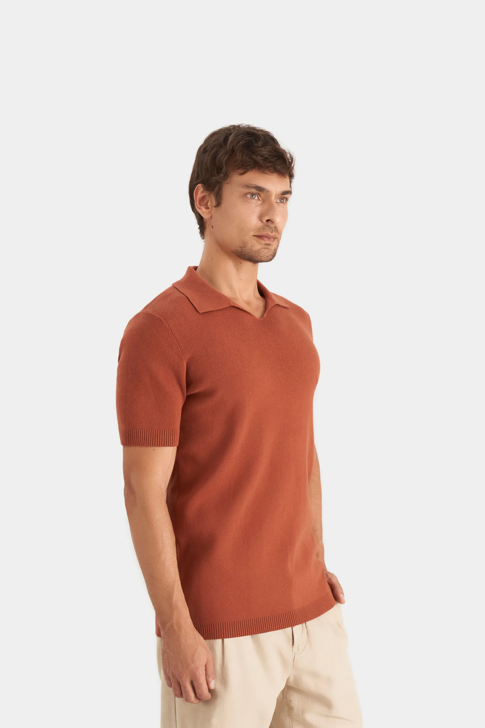 Polo tejida para hombre cuello en V