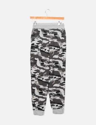 Primark Pantalón gris camuflaje
