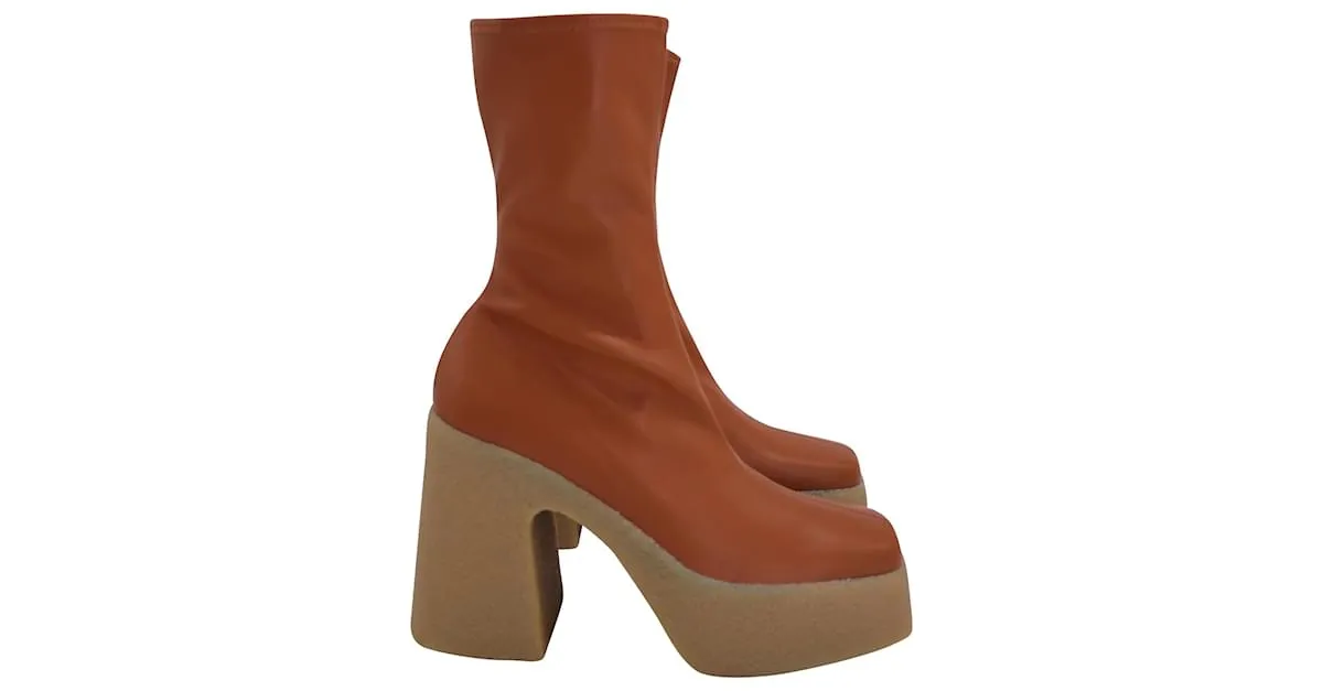 Stella Mc Cartney Stella McCartney Praline Skyla Tobillo con plataforma gruesa en poliuretano marrón Castaño 