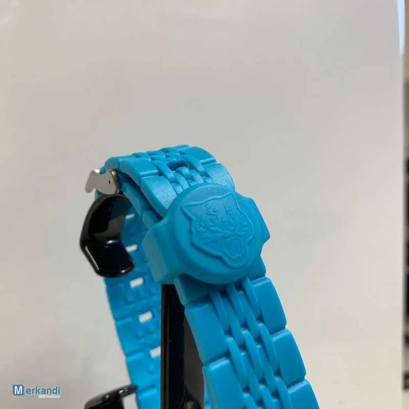Stock restante reloj Onitsuka Tiger para hombre y mujer, empaque nuevo y original.
