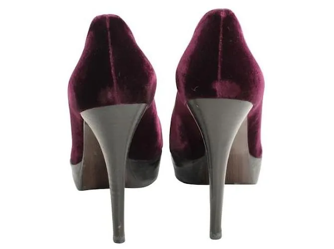 Stuart Weitzman Borgoña Vino Terciopelo Plataforma Stilettos. Burdeos 
