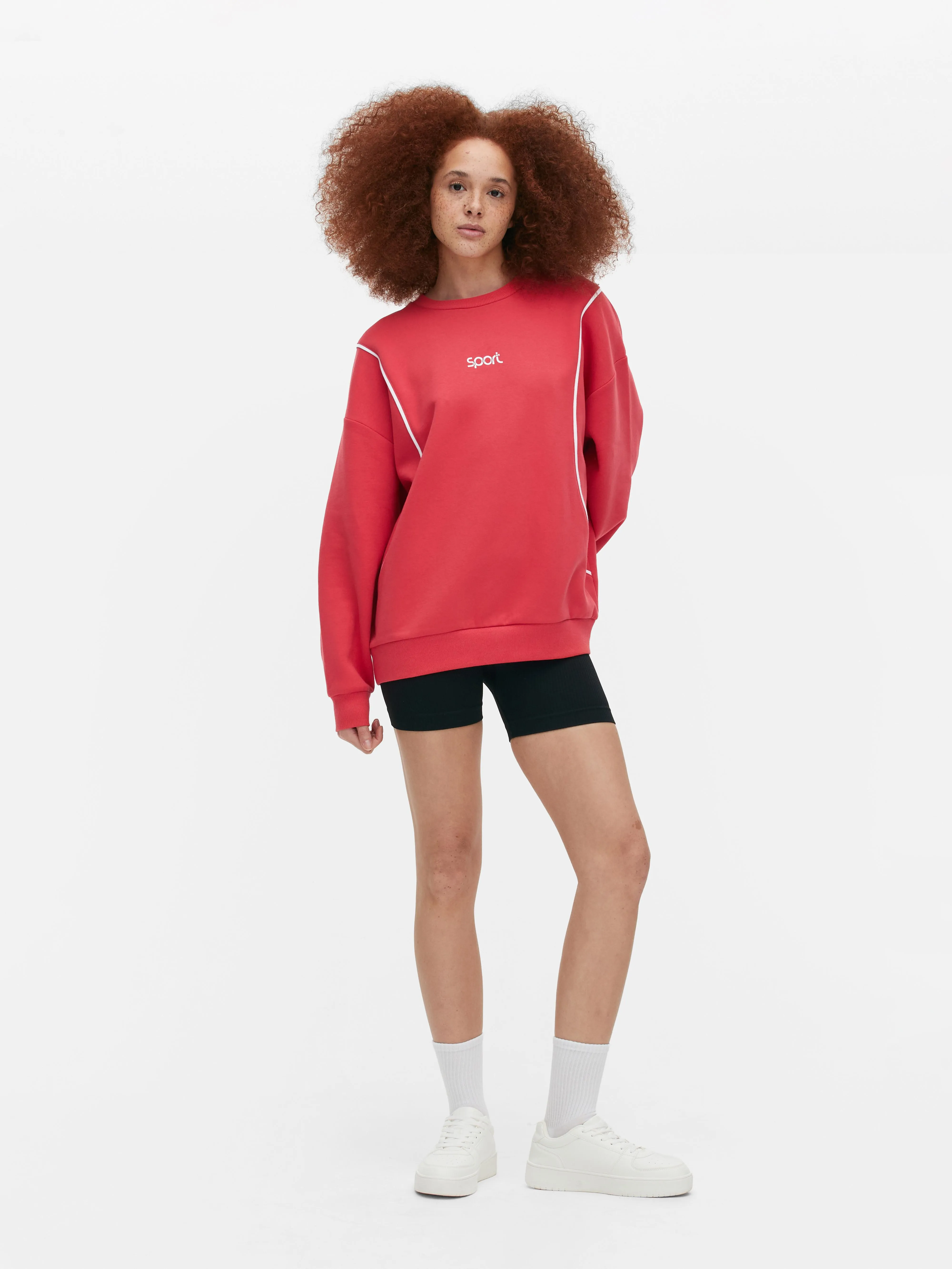 Sudadera con detalle de costuras