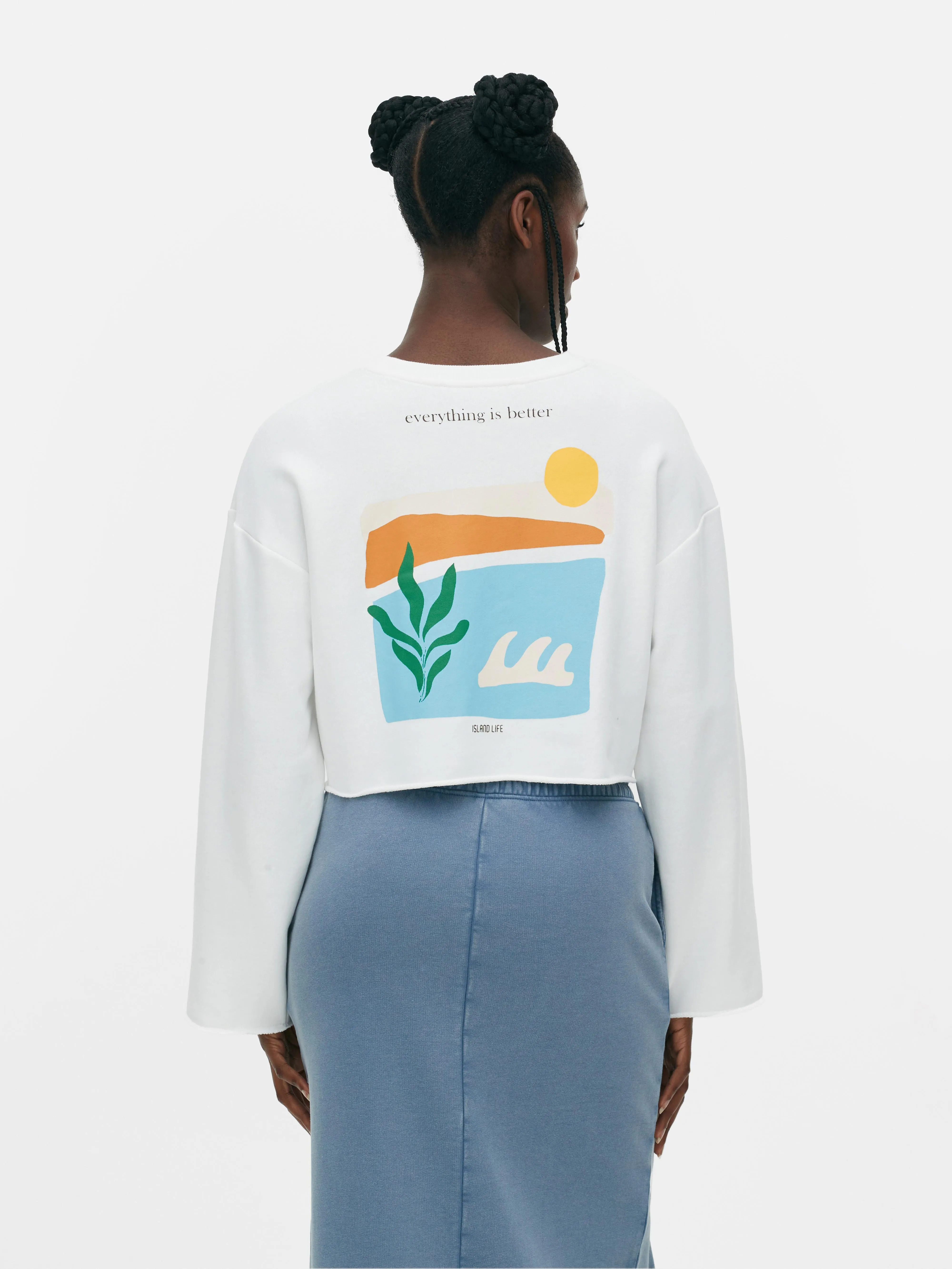 Sudadera corta con estampado gráfico