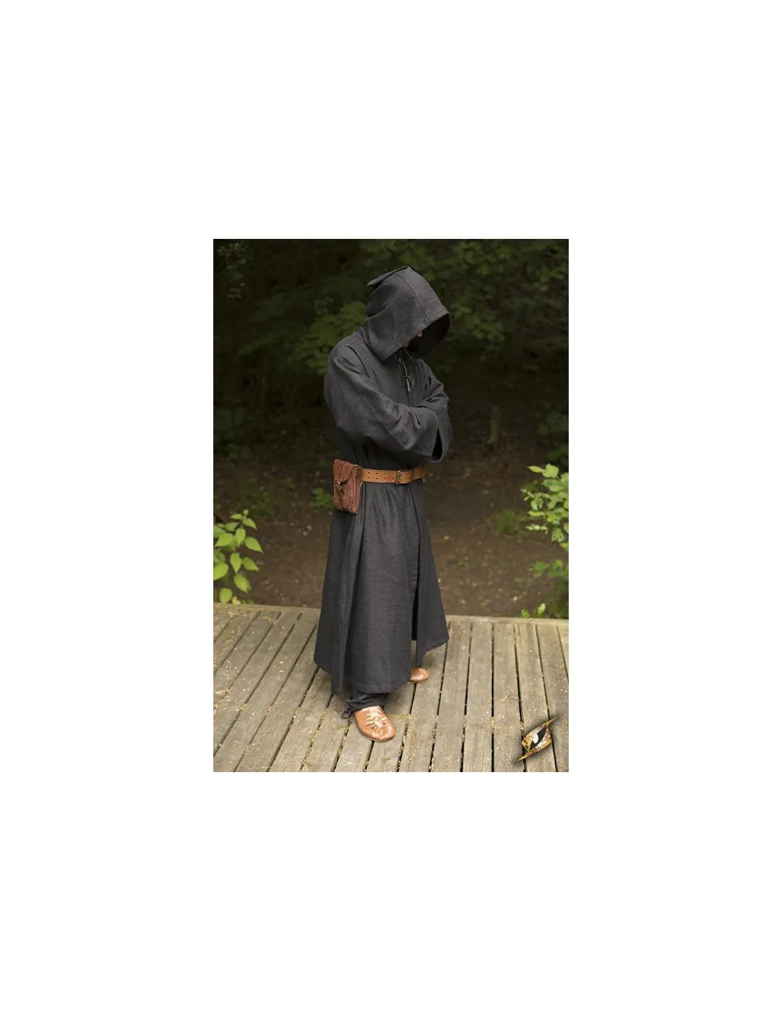 Túnica medieval negra de monje Benedictino