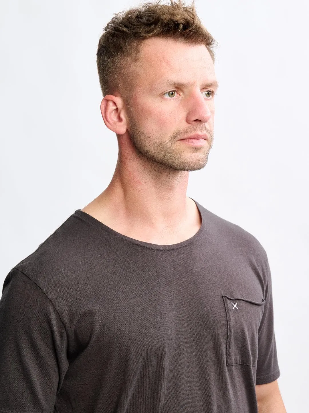 XPOCKET CURVED HEM  TEE