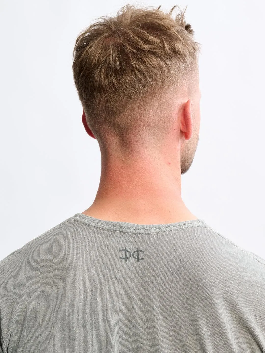 XPOCKET CURVED HEM  TEE