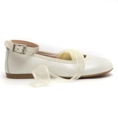Zapato comunion bailarina beige con cintas